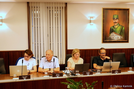 18. seja Občinskega sveta (9)